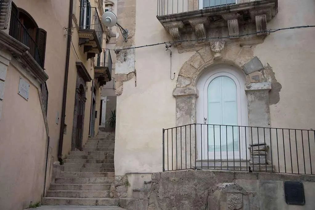 Hotel Dell'Orologio Ragusa 2*,